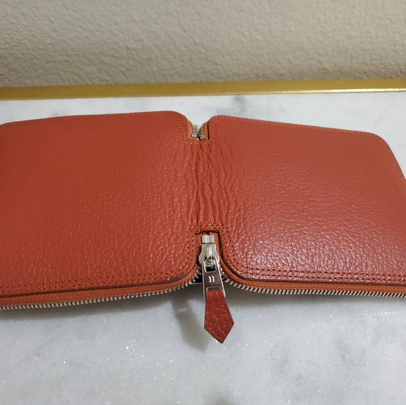 Orange Leather Silk in Travel Tote Shopping Zip Around Handbag - Picture 12 of 16